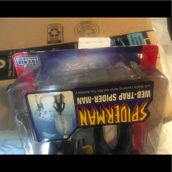 New Toybiz Web Trap Spiderman Action Figure, 2005 - Picture 8 of 9